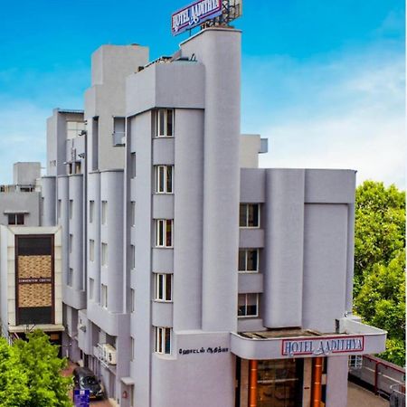 Hotel Aadithya Ченнаї Екстер'єр фото