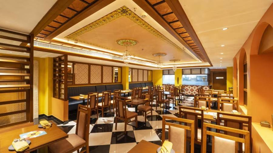 Hotel Aadithya Ченнаї Екстер'єр фото